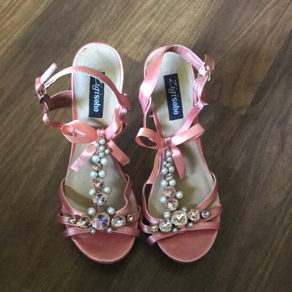 Beautiful jewel heels by Zigisoho